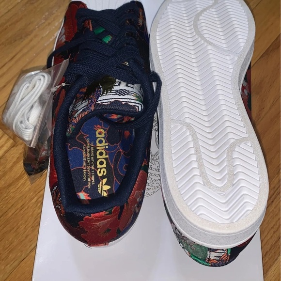 🎉HP🎉 Adidas Superstar - Picture 7 of 7